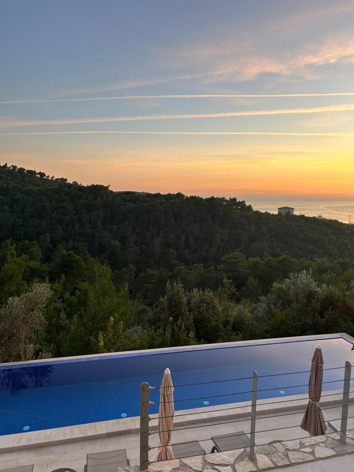 Appartamento Mongoose Herceg Novi Esterno foto